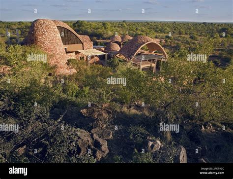 Le Retour de Mapungubwe: Une Exploration du Commerce en Or et de la Dérive Spirituelle dans l'Afrique du Sud du XIe siècle